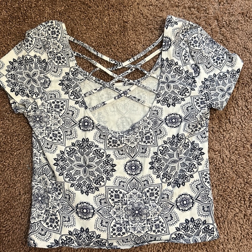 Crop top - Picture 3 of 3